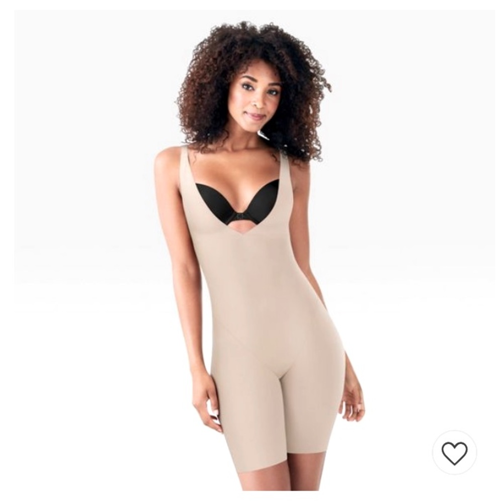 Maidenform Women’s Wear Your Own Bra Singlet Shapewear. FL2556